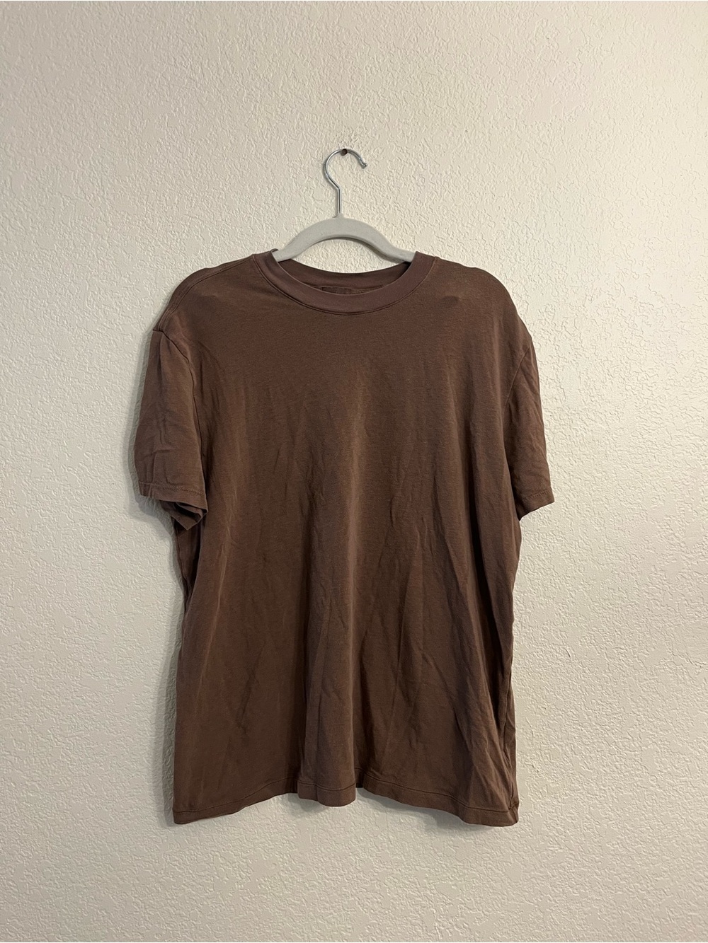 Earthtone basics SKIMS Short Sleeve Crew Tee — Brown